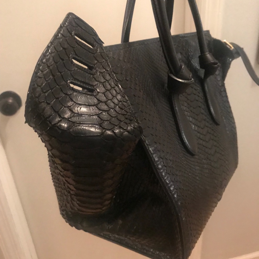 Authentic python leather With Calfskin Trimmer - Picture 9 of 15